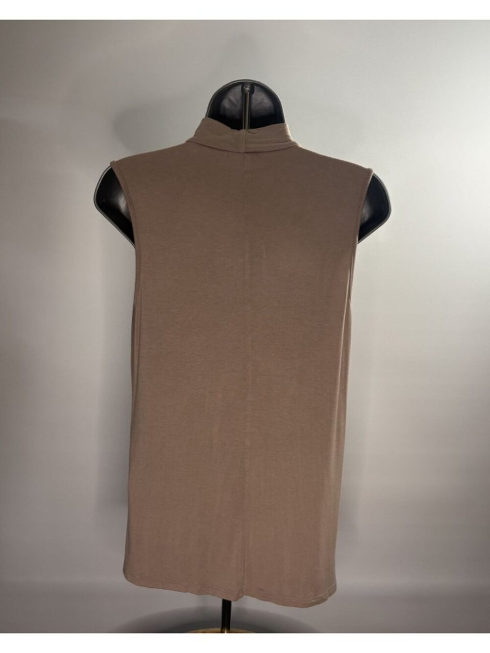 Jennifer Lopez Beige Sleeveless Keyhole Neckline Choker Cut Top Tunic Collar (M) - Picture 8 of 10